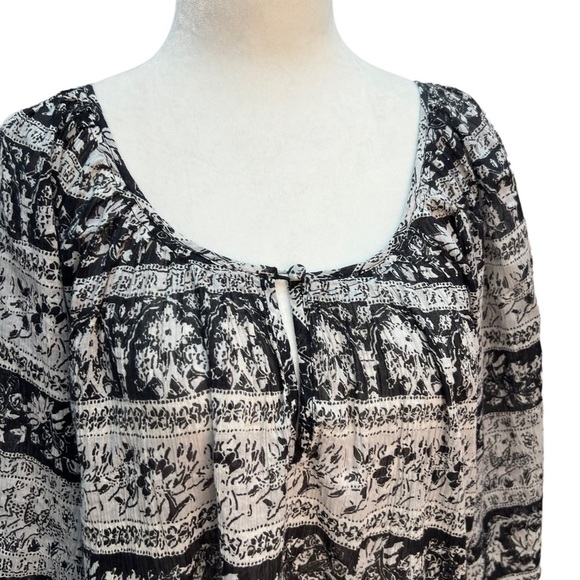 JOIE Black/White Stripe Round Neck Peasant Top 3/4 Sleeve Size XS - Picture 3 of 10